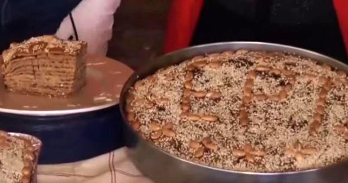 Η πενηντάφυλλη παραδοσιακή βασιλόπιτα Αγιάσου