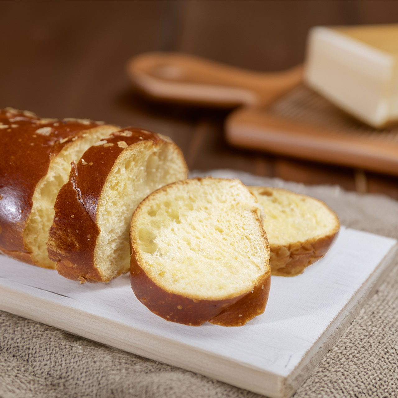 Τσουρέκι με Μαστίχα Χίου