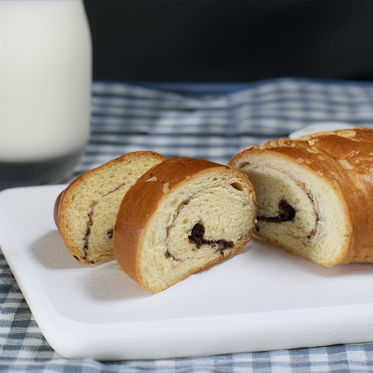 Τσουρέκι με Σοκολάτα